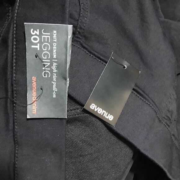 Avenue NWT Black Pull-On Jeggins Size 30T - Picture 6 of 6